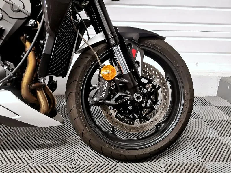 STREET TRIPLE 765 R