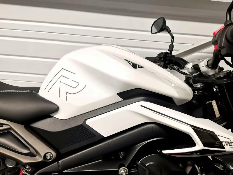STREET TRIPLE 765 R