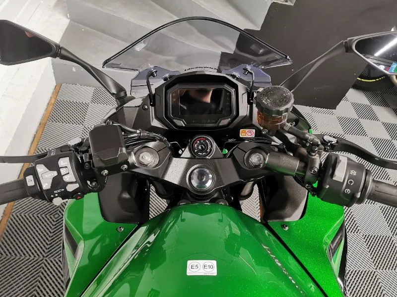 NINJA 1100 SX