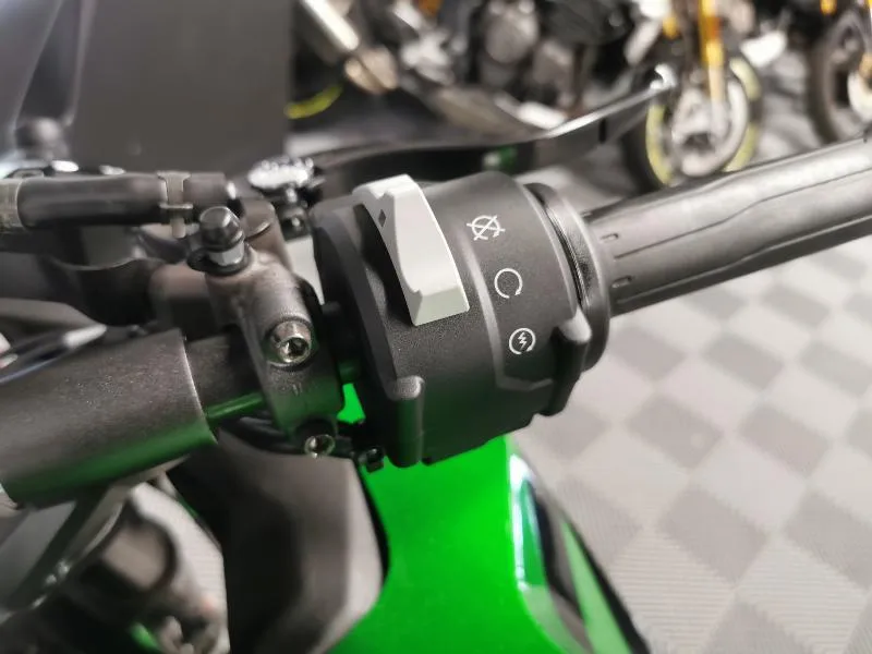 NINJA 1100 SX