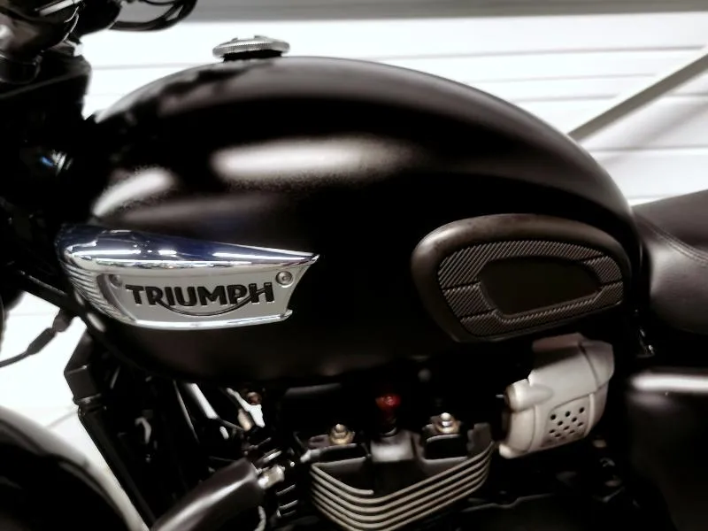 Bonneville T100
