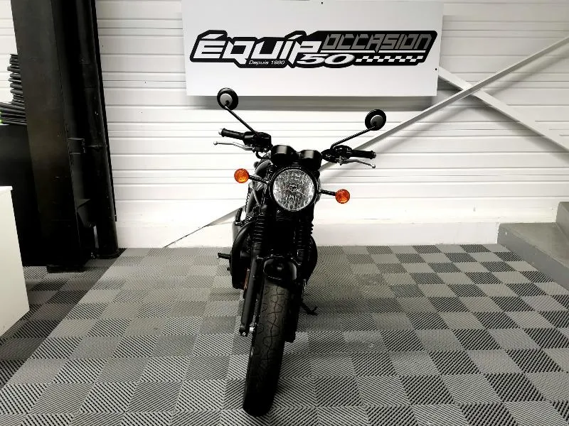 Bonneville T100