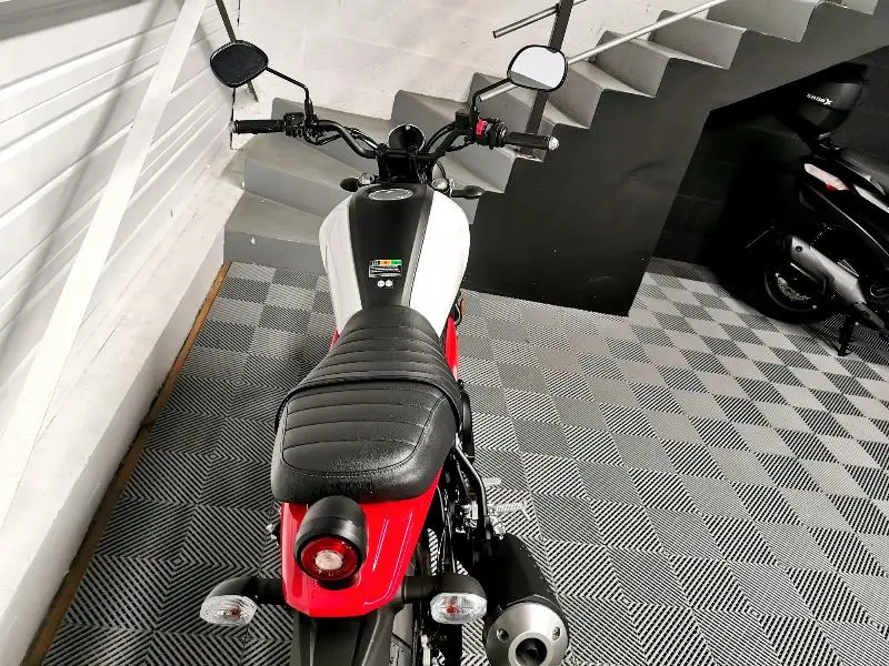 XSR 125