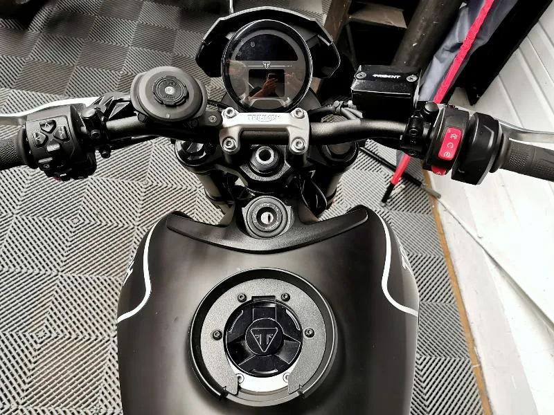 TRIDENT 660