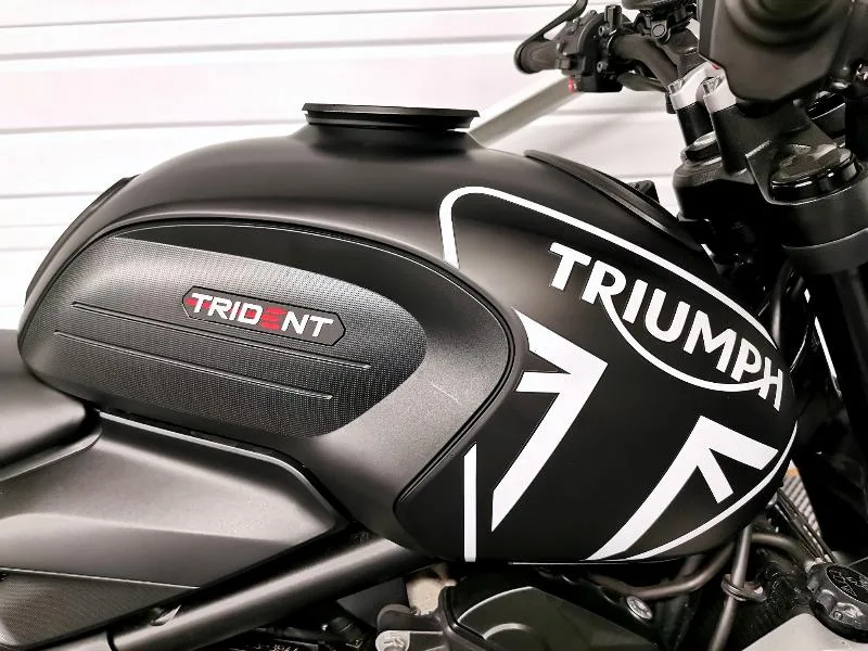 TRIDENT 660