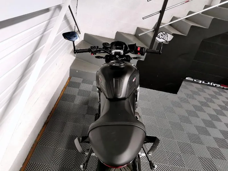 TRIDENT 660