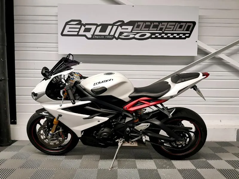 DAYTONA  675 R