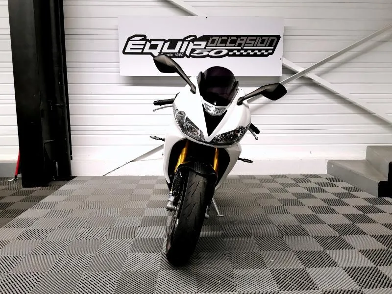 DAYTONA  675 R