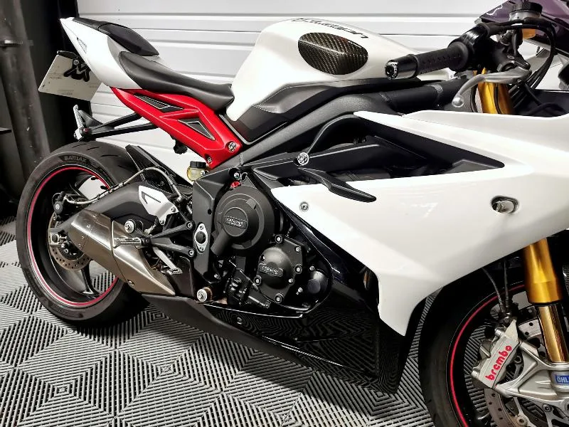DAYTONA  675 R