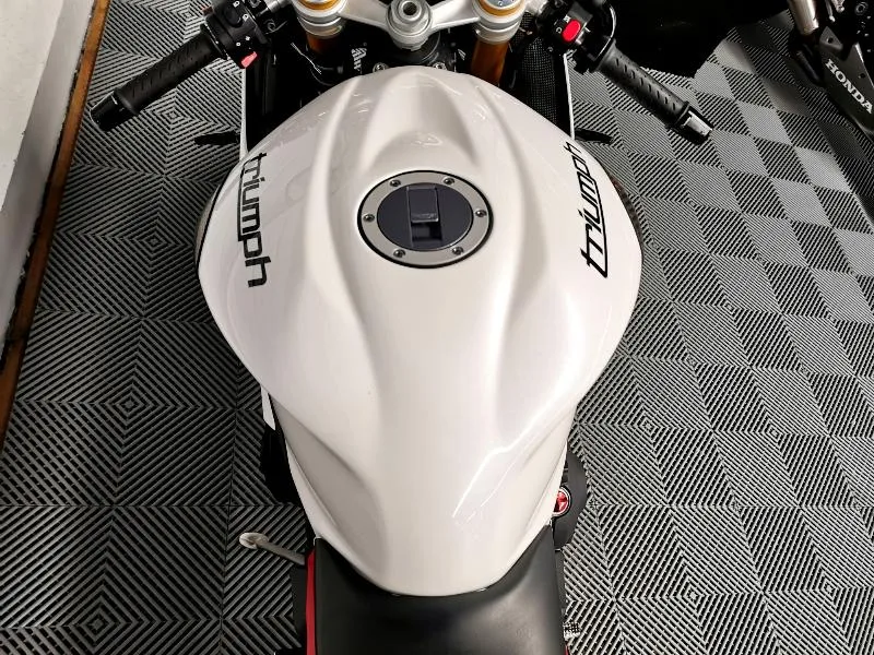 DAYTONA  675 R