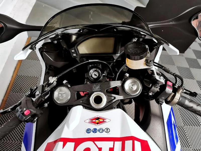 CBR 1000 RR FIREBLADE  HRC