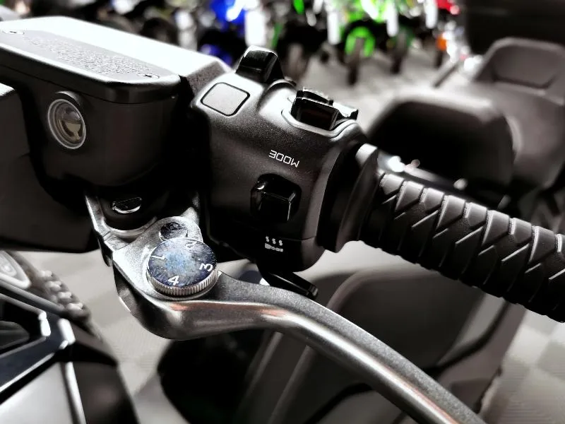 CV3 550