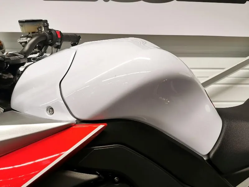 Z 1000