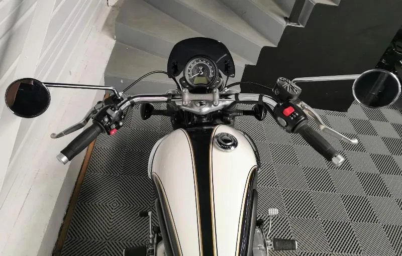 BONNEVILLE SPEEDMASTER 1200