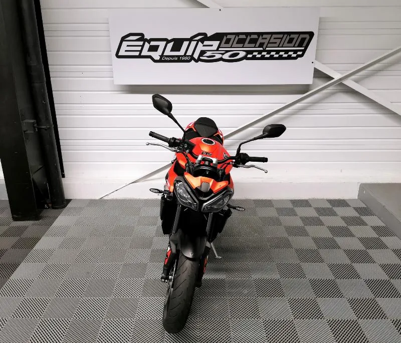 STREET TRIPLE 765 R