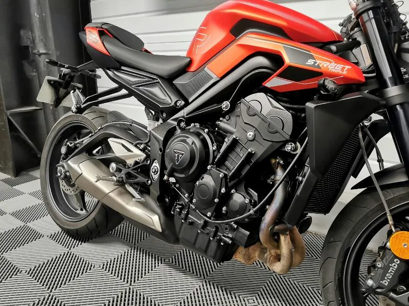 STREET TRIPLE 765 R