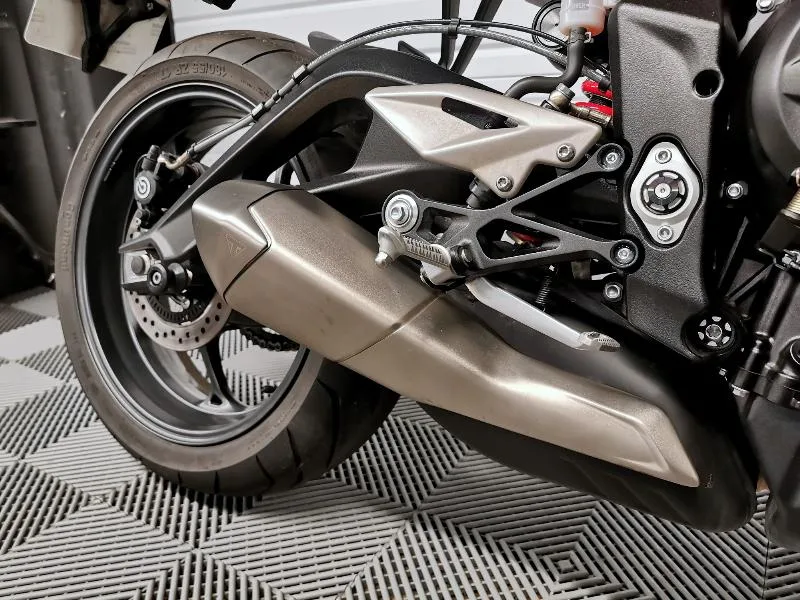 STREET TRIPLE 765 R