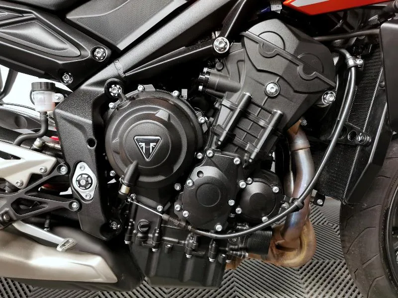 STREET TRIPLE 765 R