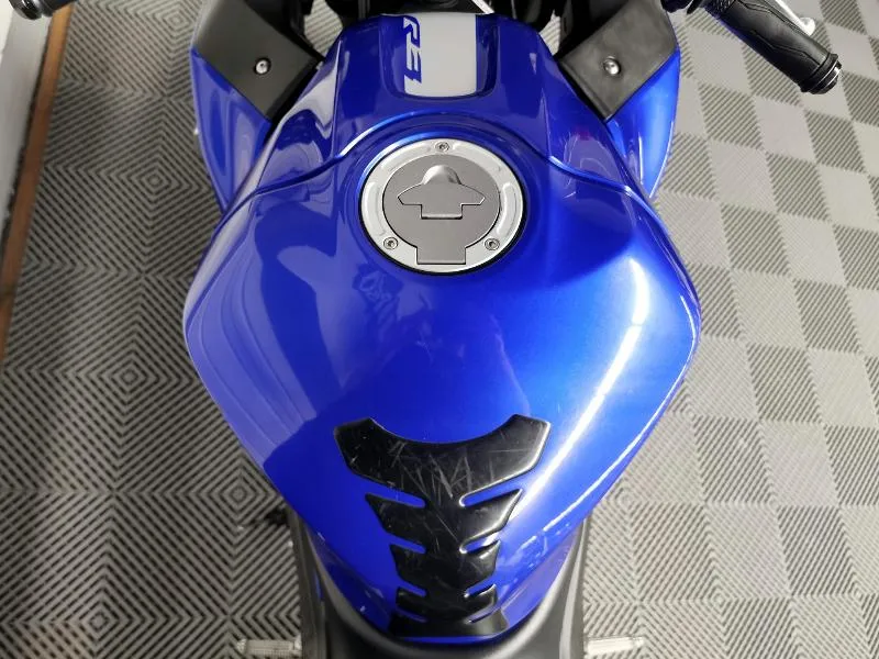 YZFR3