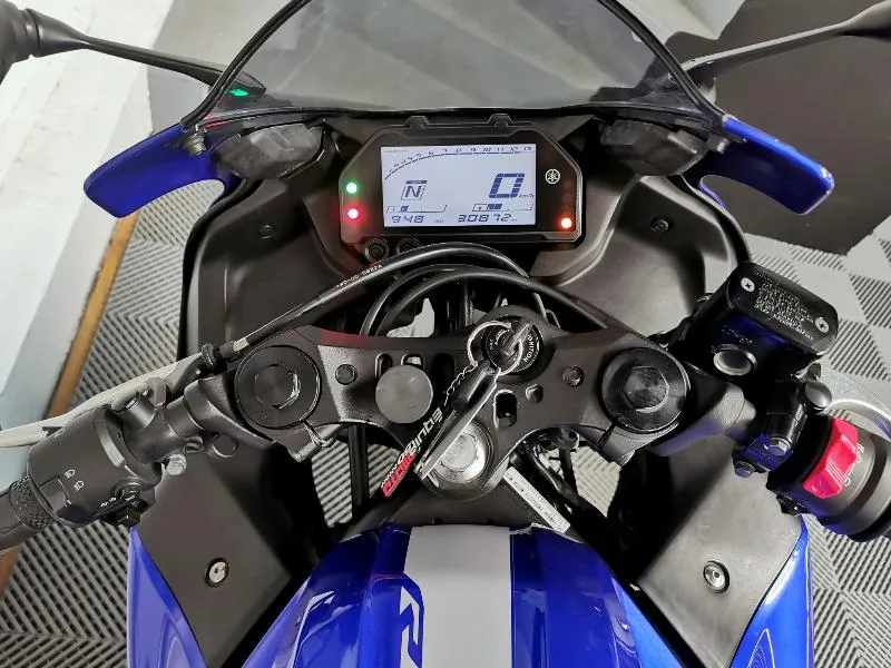 YZFR3