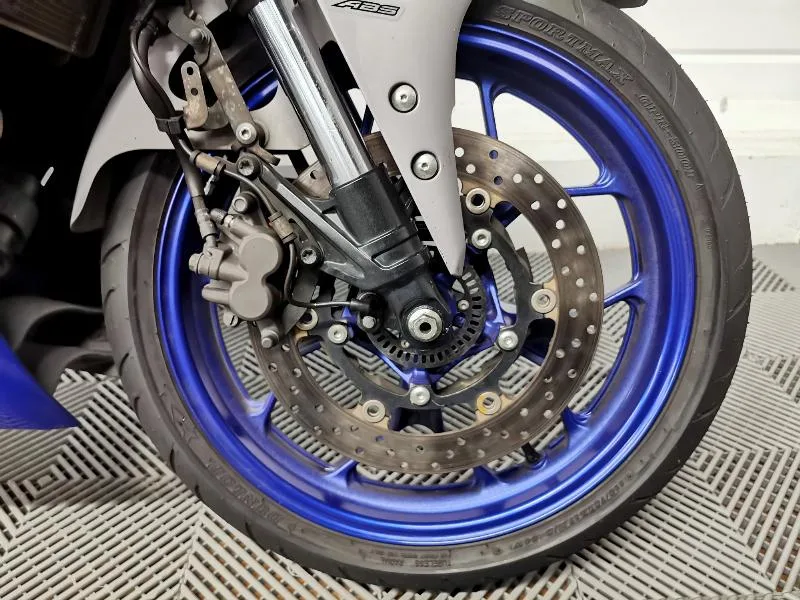 YZFR3