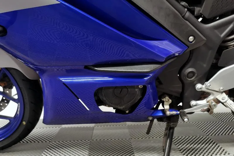 YZFR3
