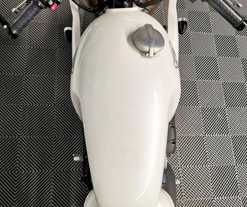 THRUXTON 1200 R