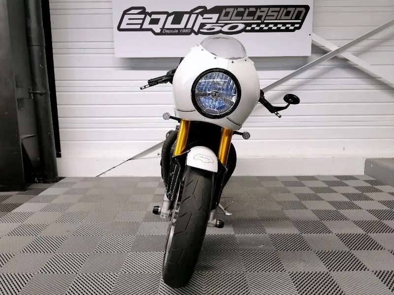 THRUXTON 1200 R