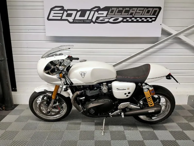 THRUXTON 1200 R