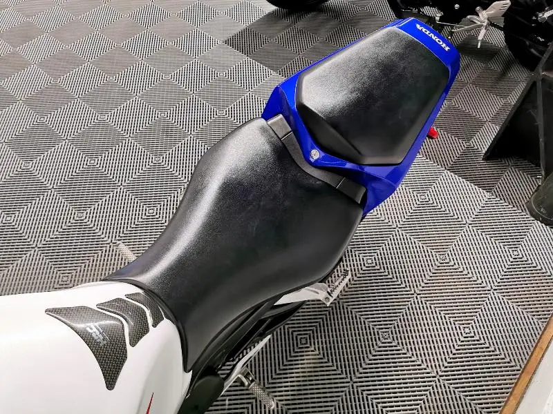 CBR 1000 R
