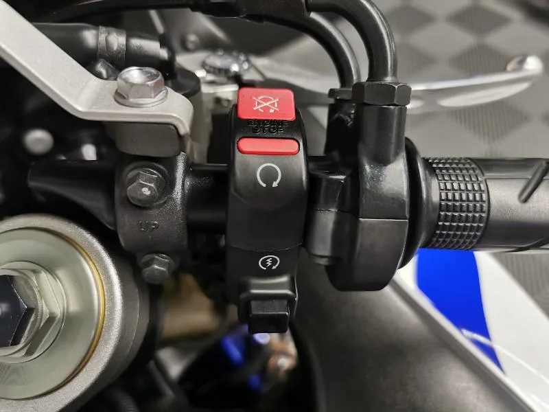 CBR 1000 R