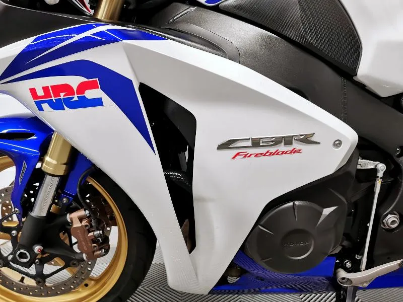 CBR 1000 R