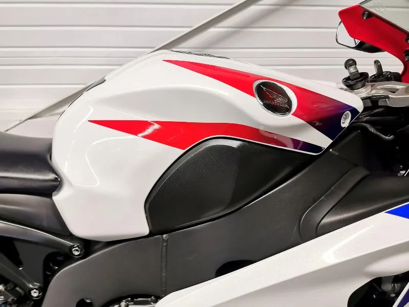 CBR 1000 R