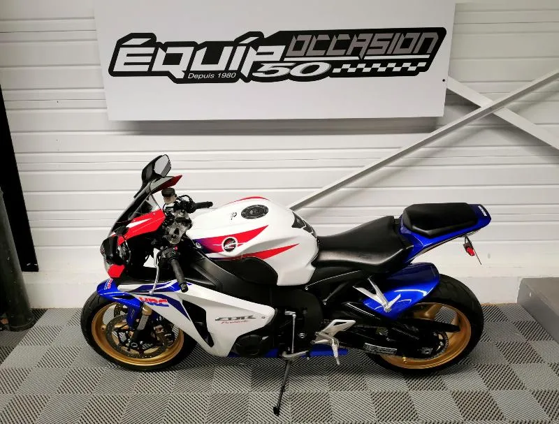 CBR 1000 R