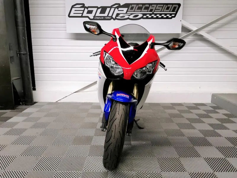 CBR 1000 R