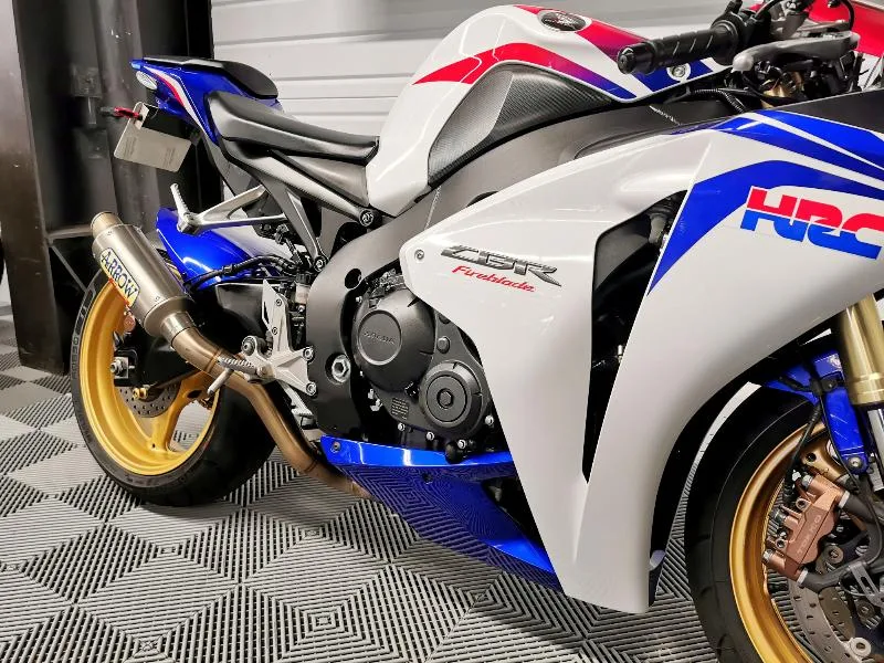 CBR 1000 R