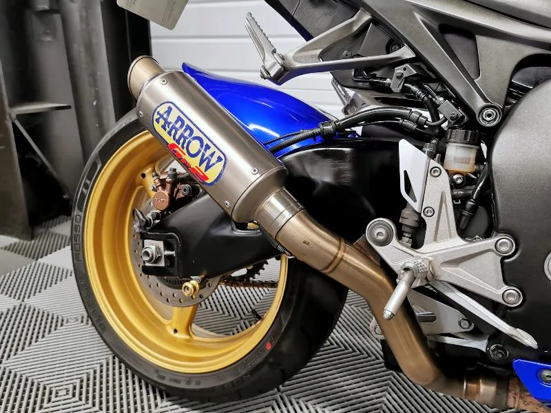 CBR 1000 R