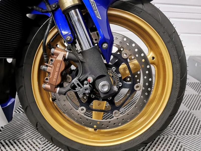 CBR 1000 R