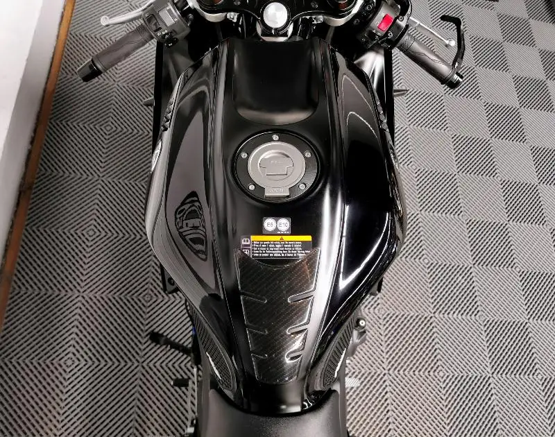 YZFR7