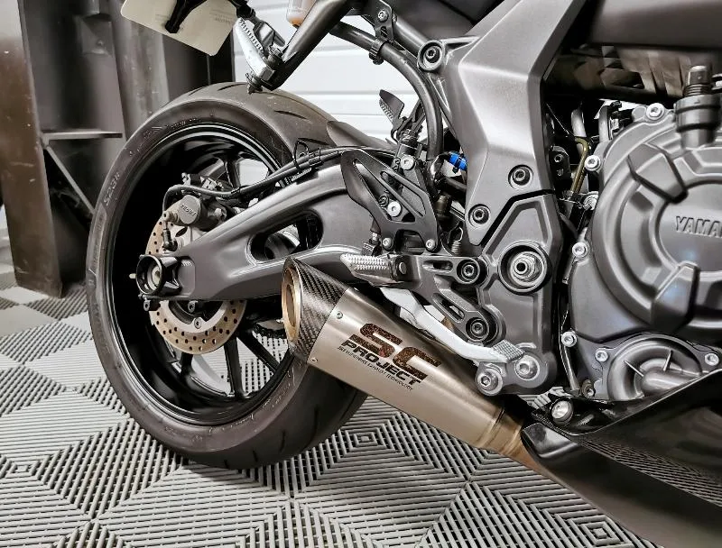 YZFR7