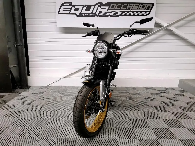 XSR 125 Legacy