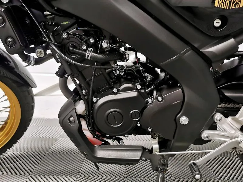 XSR 125 Legacy