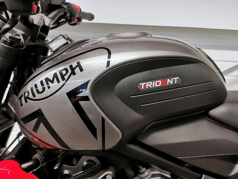 TRIDENT 660
