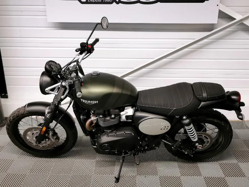 STREET SCRAMBLER  900