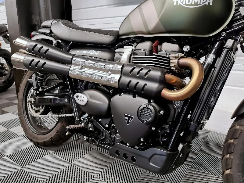 STREET SCRAMBLER  900