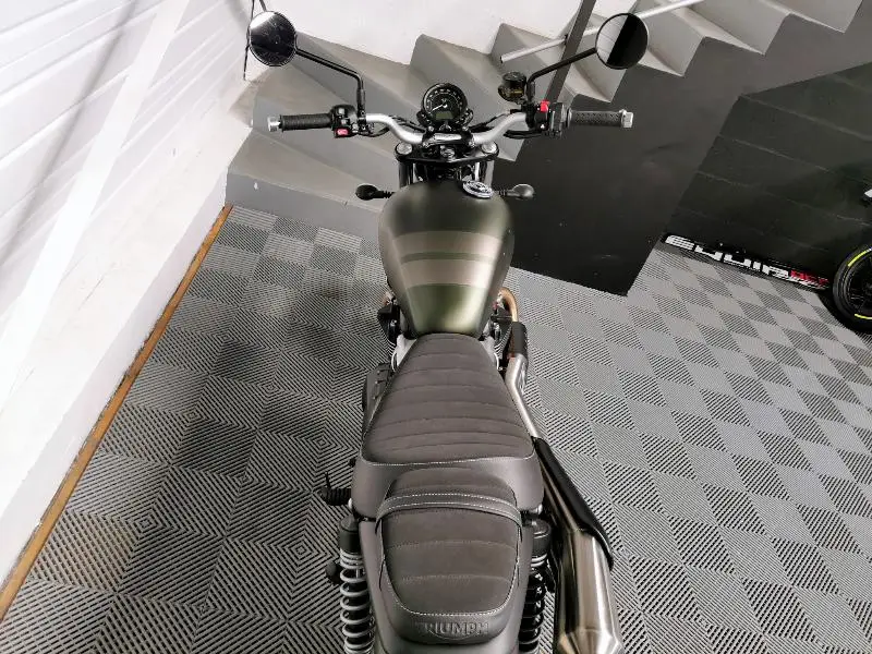 STREET SCRAMBLER  900