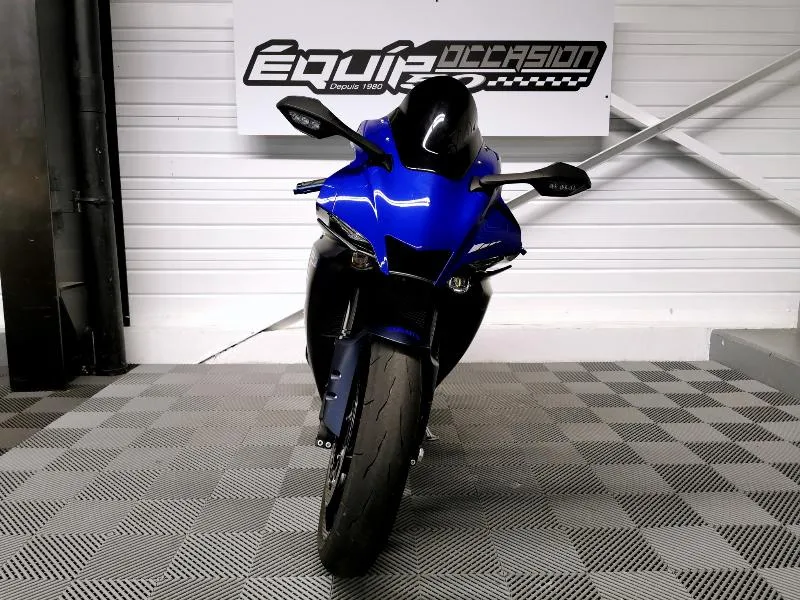 YZFR1