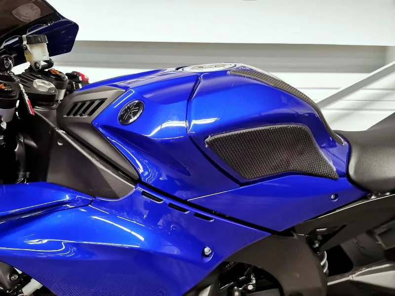 YZFR1
