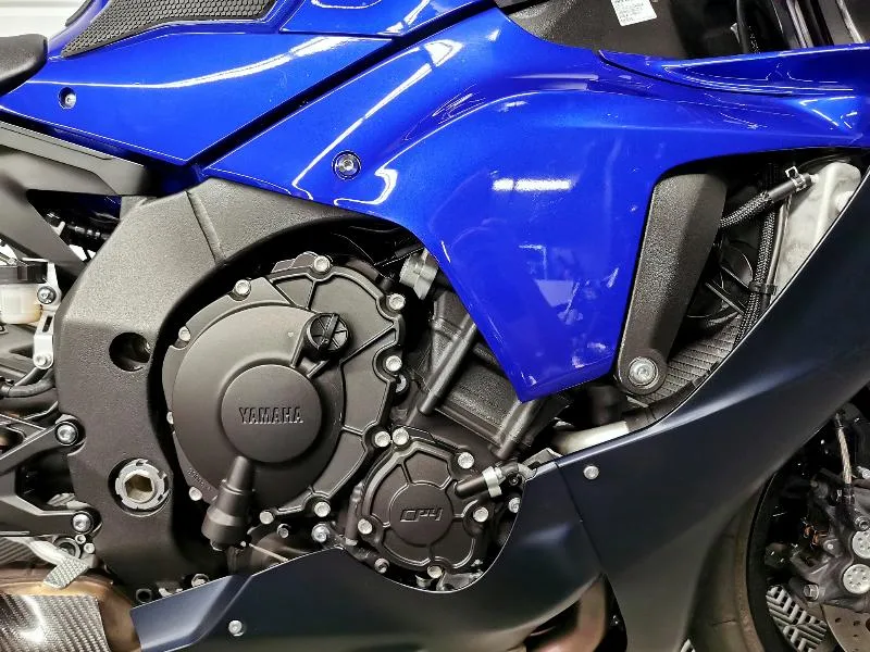 YZFR1