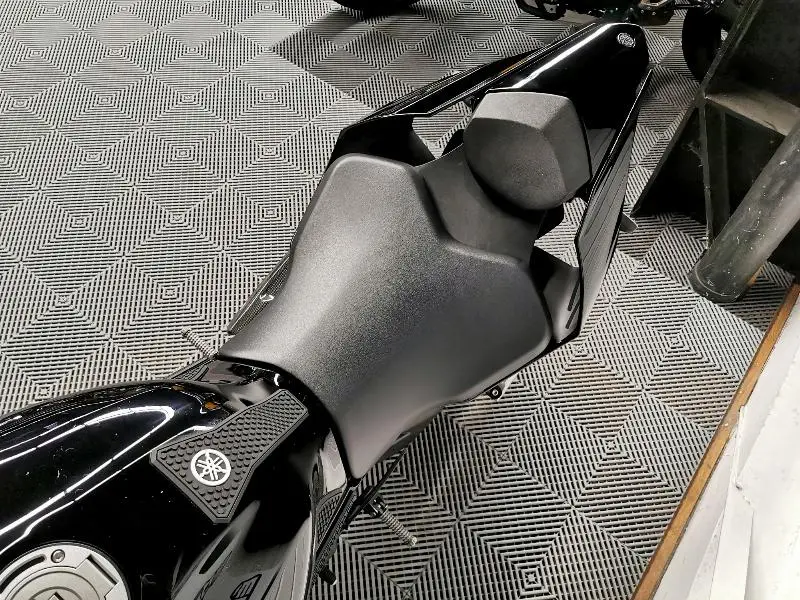 YZF 1000 R1